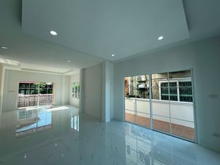 For sale 3 bedrooms house in Khlong Sam Wa, Bangkok