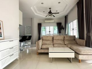 À louer 3 chambres maison à Bang Lamung, Chonburi