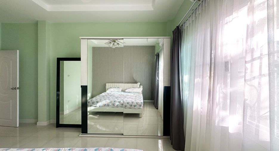 For rent 3 bedrooms house in East Pattaya, Pattaya
