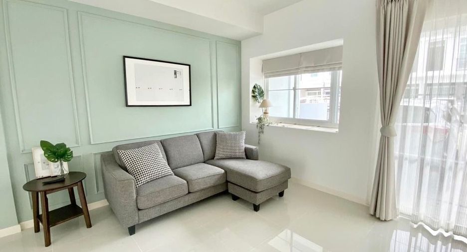For rent and for sale 3 bedrooms townhouse in Bang Phli, Samut Prakan