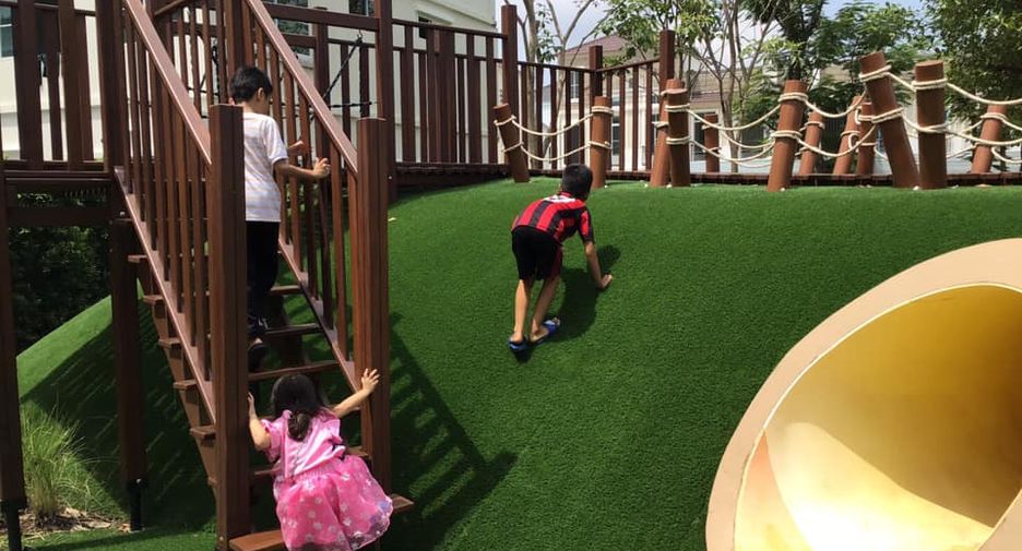 For rent and for sale 3 bedrooms townhouse in Bang Phli, Samut Prakan