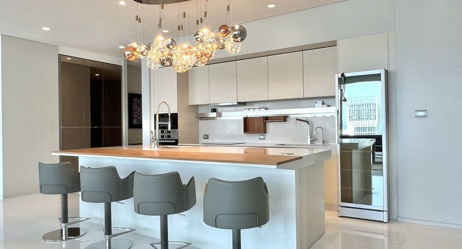 Condo en venta de 4 habitaciones en Pathum Wan, Bangkok