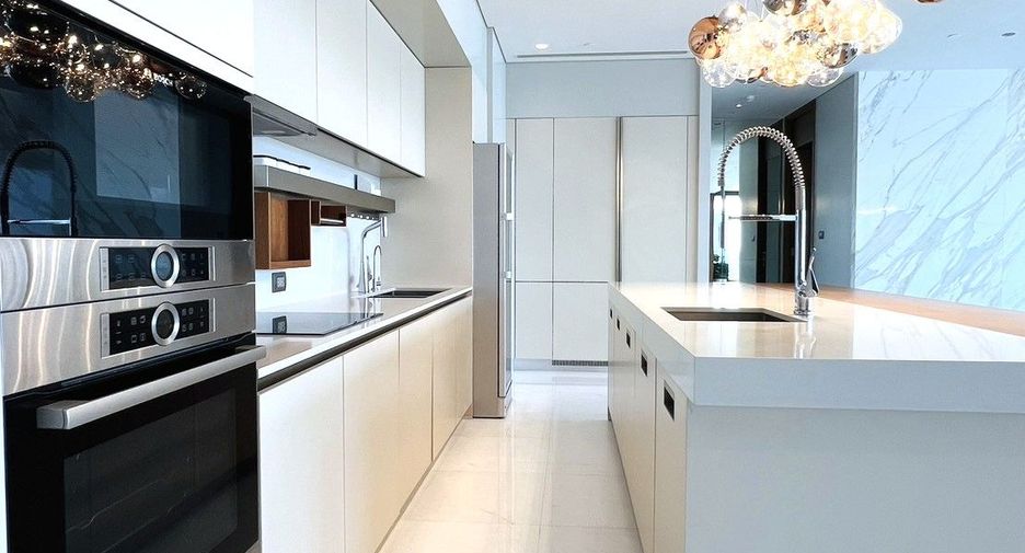 Condo en venta de 4 habitaciones en Pathum Wan, Bangkok