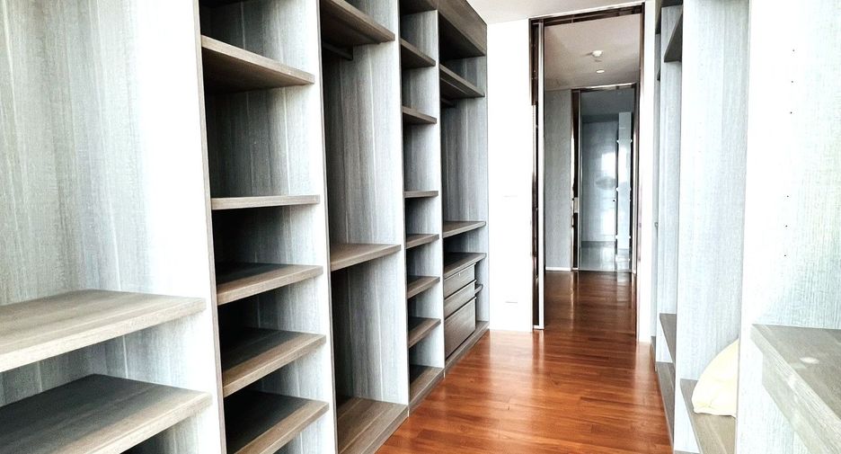 Condo en venta de 4 habitaciones en Pathum Wan, Bangkok