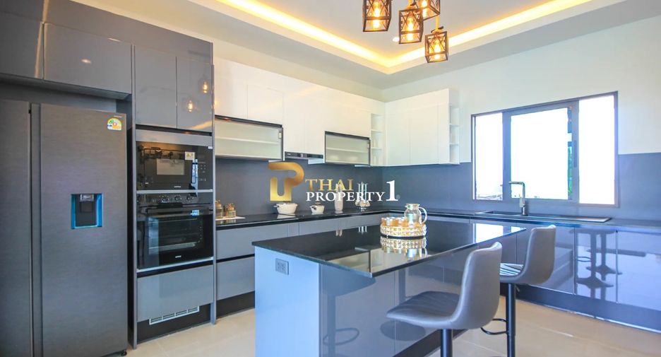For sale 3 bedrooms villa in Hua Hin, Prachuap Khiri Khan