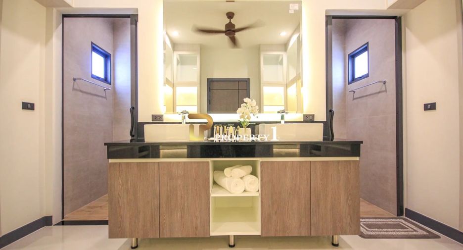 For sale 3 bedrooms villa in Hua Hin, Prachuap Khiri Khan