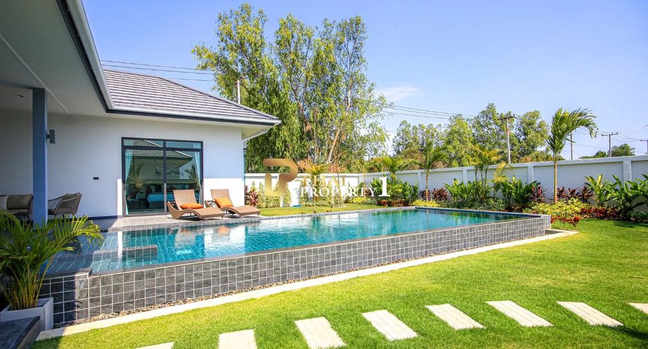 For sale 3 bedrooms villa in Hua Hin, Prachuap Khiri Khan