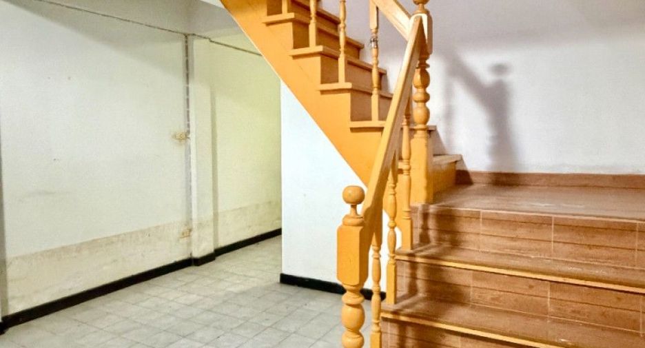 Продажа 2 спальни таунхаус в Khlong Luang, Патумтани