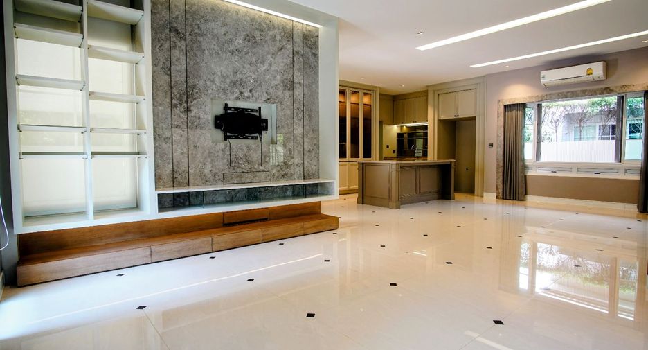 Casa en alquiler y en venta de 4 habitaciones en Bang Phli, Samut Prakan