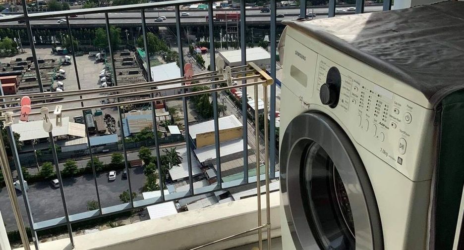 Condo en alquiler de 1 habitaciones en Khlong Toei, Bangkok