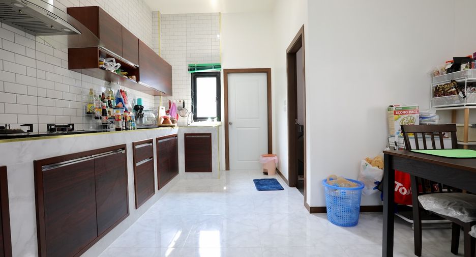 Casa en venta de 3 habitaciones en Bang Lamung, Chonburi