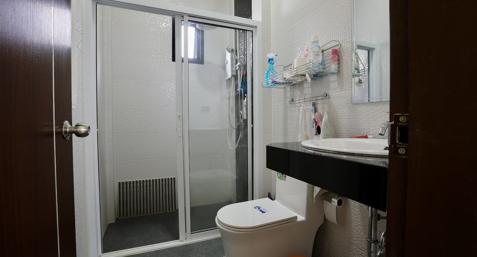 Casa en venta de 3 habitaciones en Bang Lamung, Chonburi