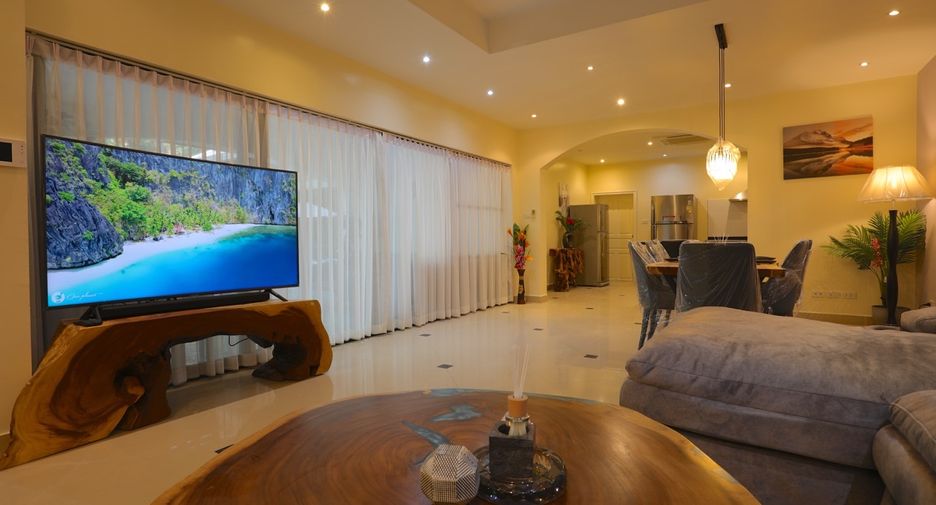 Casa en alquiler y en venta de 3 habitaciones en Bang Lamung, Chonburi