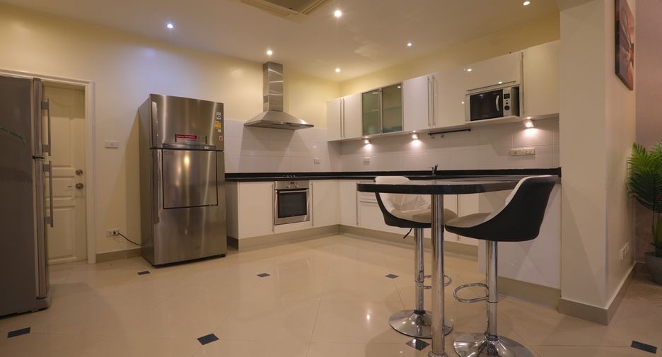 Casa en alquiler y en venta de 3 habitaciones en Bang Lamung, Chonburi
