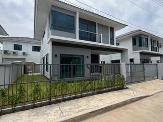 For rent and for sale 4 bedrooms house in Mueang Phuket, Phuket