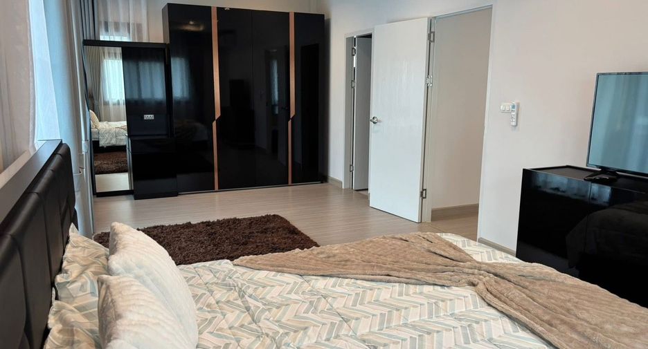 For rent and for sale 4 bedrooms house in Mueang Phuket, Phuket