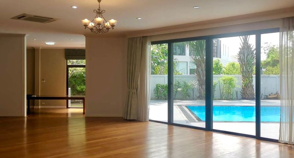 Haus zur Miete mit 5 Zimmer in Suan Luang, Bangkok