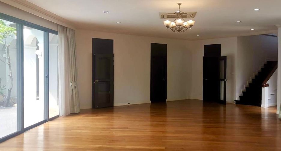 Haus zur Miete mit 5 Zimmer in Suan Luang, Bangkok