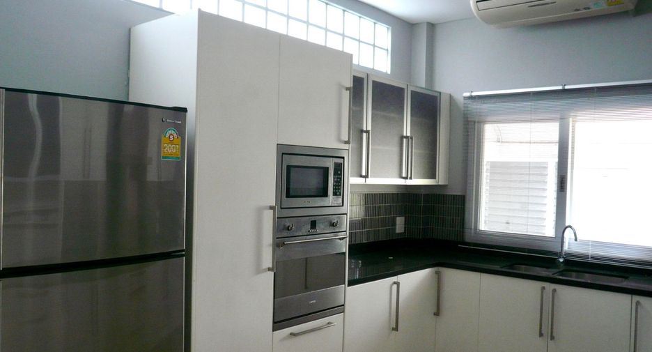 Haus zur Miete mit 5 Zimmer in Suan Luang, Bangkok