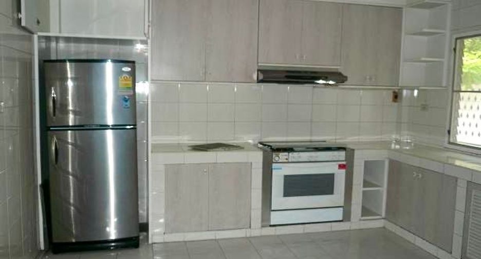 Haus zur Miete mit 5 Zimmer in Suan Luang, Bangkok