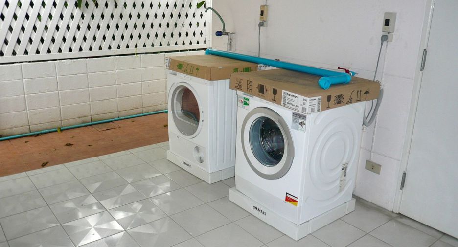 Haus zur Miete mit 5 Zimmer in Suan Luang, Bangkok