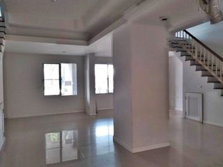 For sale 1 bed townhouse in Thung Khru, Bangkok