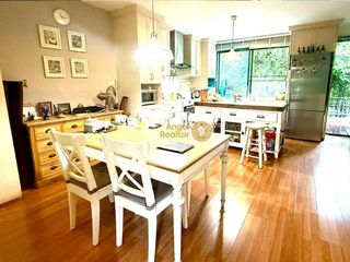 For sale 2 ベッドルーム townhouse in Chom Thong, Bangkok