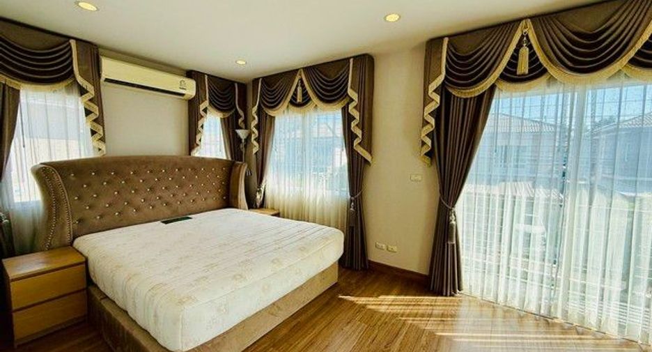 Haus zur Miete mit 4 Zimmer in Thung Khru, Bangkok