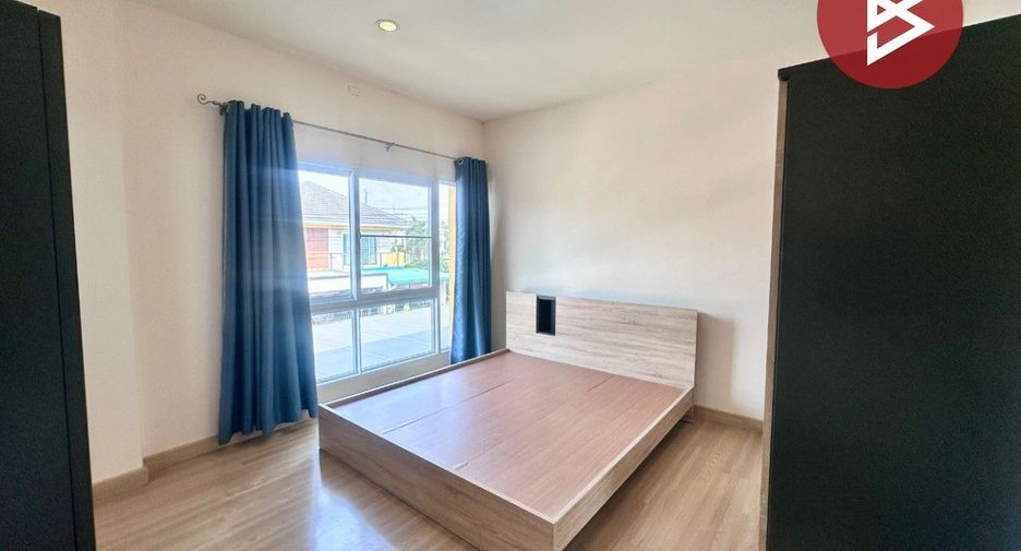 For sale 3 bedrooms townhouse in Bang Lamung, Chonburi