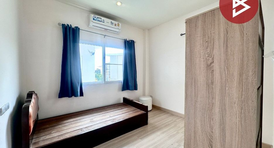 For sale 3 bedrooms townhouse in Bang Lamung, Chonburi