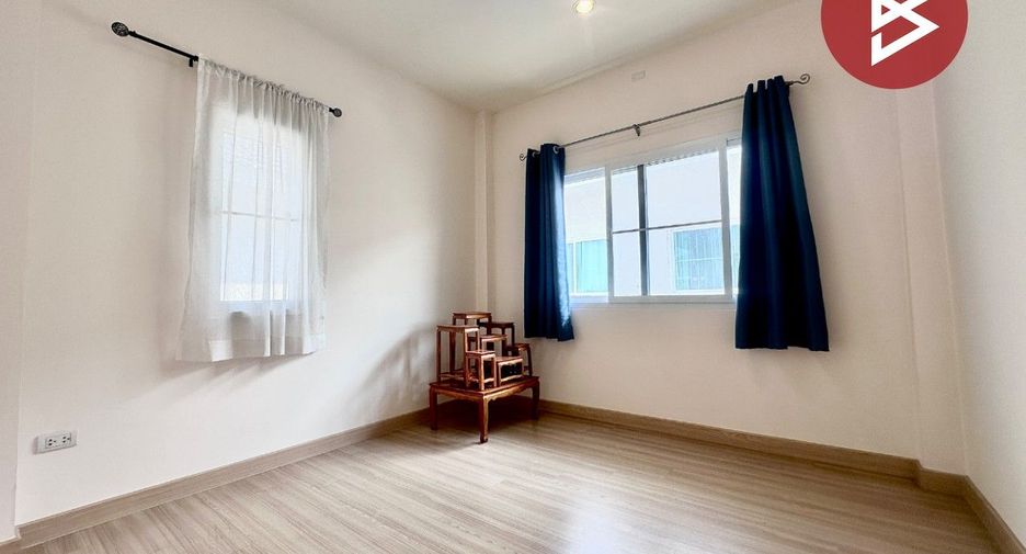For sale 3 bedrooms townhouse in Bang Lamung, Chonburi