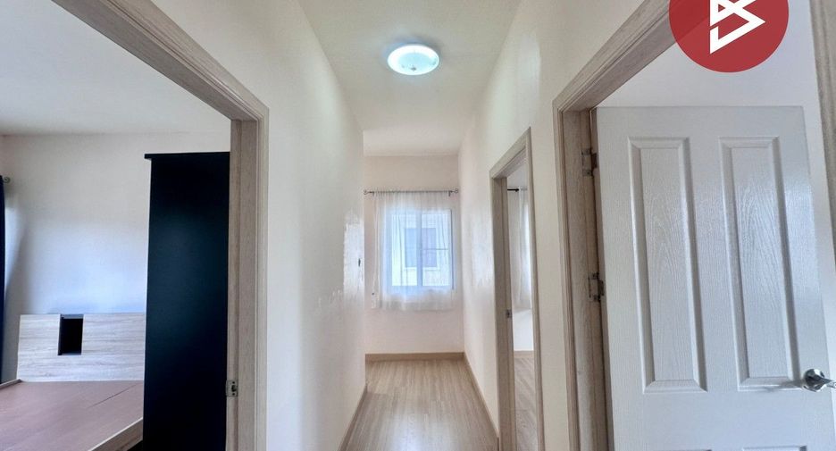 For sale 3 bedrooms townhouse in Bang Lamung, Chonburi