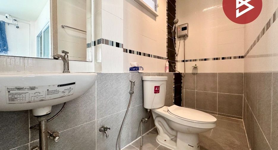 For sale 3 bedrooms townhouse in Bang Lamung, Chonburi