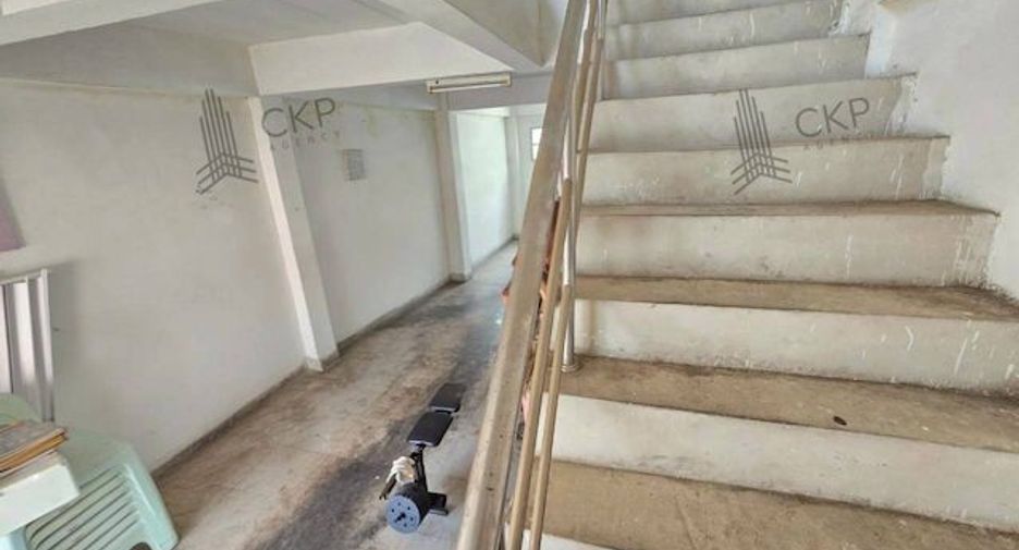 For sale 2 bedrooms retail Space in Prawet, Bangkok