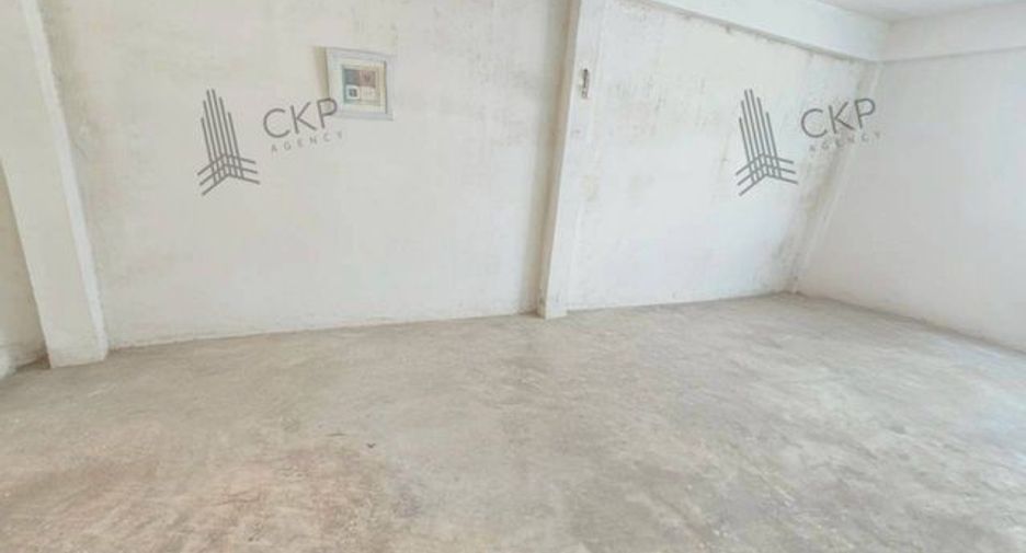 For sale 2 bedrooms retail Space in Prawet, Bangkok
