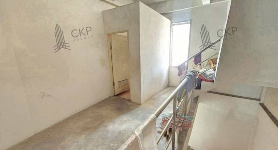 Local comercial en venta de 3 habitaciones en Prawet, Bangkok