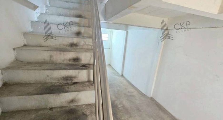 Local comercial en venta de 3 habitaciones en Prawet, Bangkok