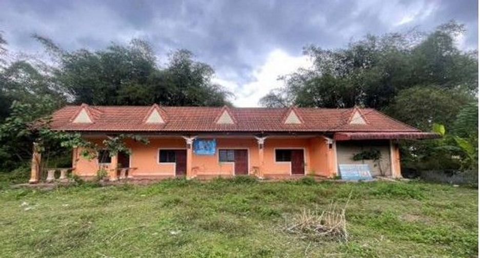 For sale 2 bedrooms retail Space in Phrom Khiri, Nakhon Si Thammarat