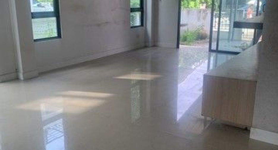 Haus zum Kauf mit 1 Zimmer in Phrom Khiri, Nakhon Si Thammarat