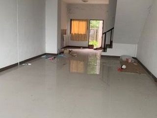 For sale 1 bed retail Space in Phrom Khiri, Nakhon Si Thammarat