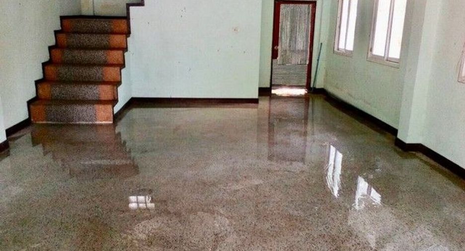 Haus zum Kauf mit 1 Zimmer in Phrom Khiri, Nakhon Si Thammarat