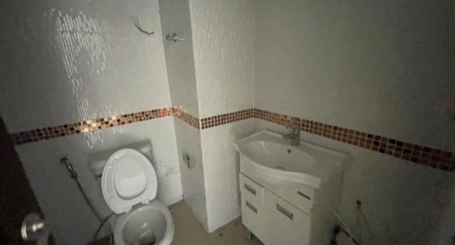 For sale 1 bed condo in San Sai, Chiang Mai
