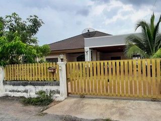 Terreno en venta en Phrom Khiri, Nakhon Si Thammarat