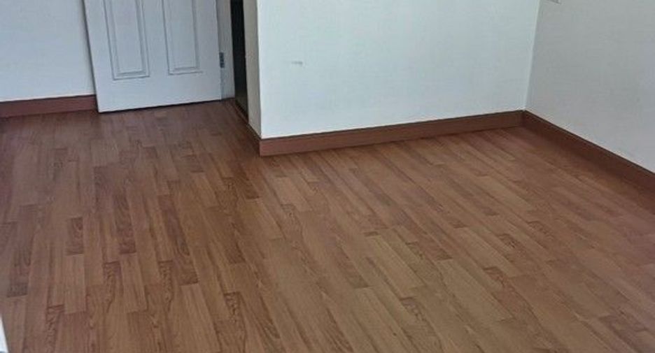 For sale 2 bedrooms condo in Wang Thonglang, Bangkok