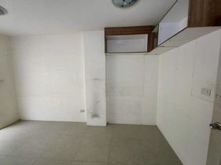 For sale 1 bed condo in Saphan Sung, Bangkok