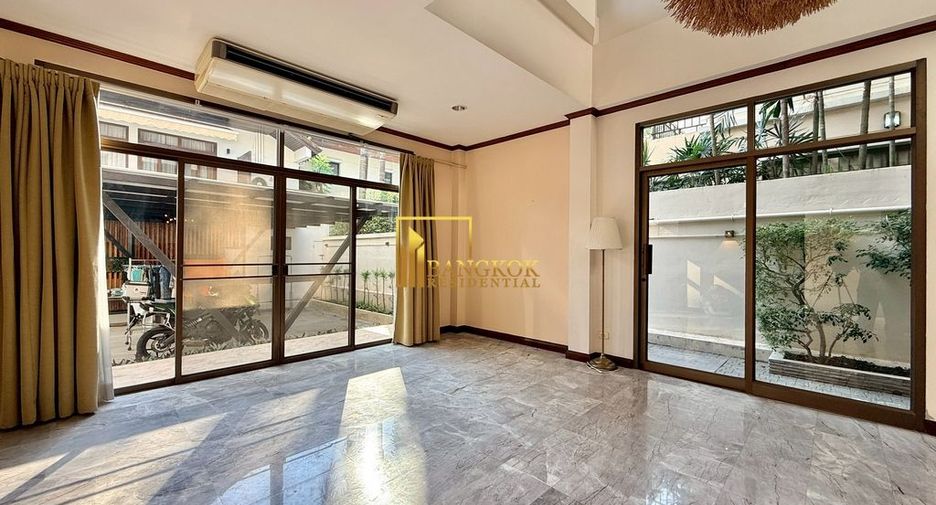 For rent 5 bedrooms house in Khlong Toei, Bangkok