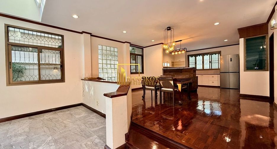 For rent 5 bedrooms house in Khlong Toei, Bangkok