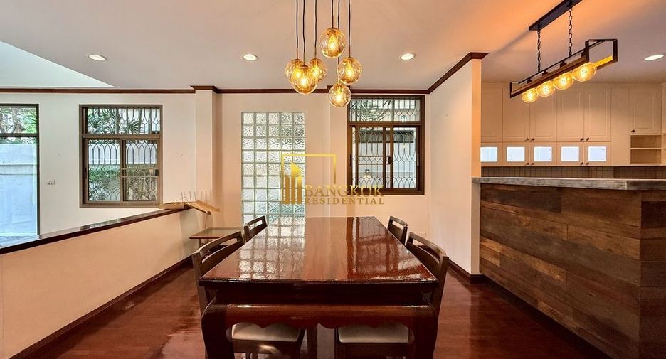 For rent 5 bedrooms house in Khlong Toei, Bangkok