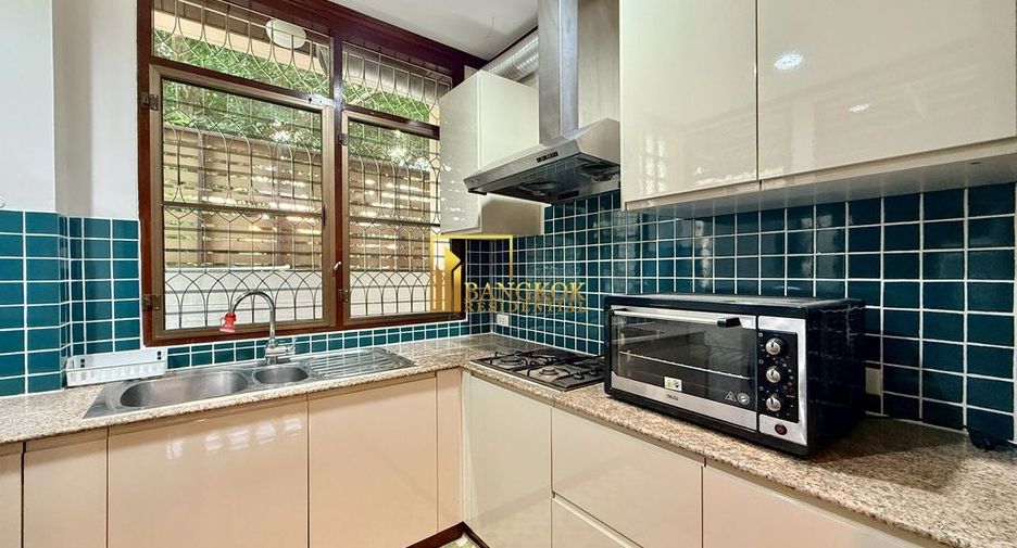 For rent 5 bedrooms house in Khlong Toei, Bangkok