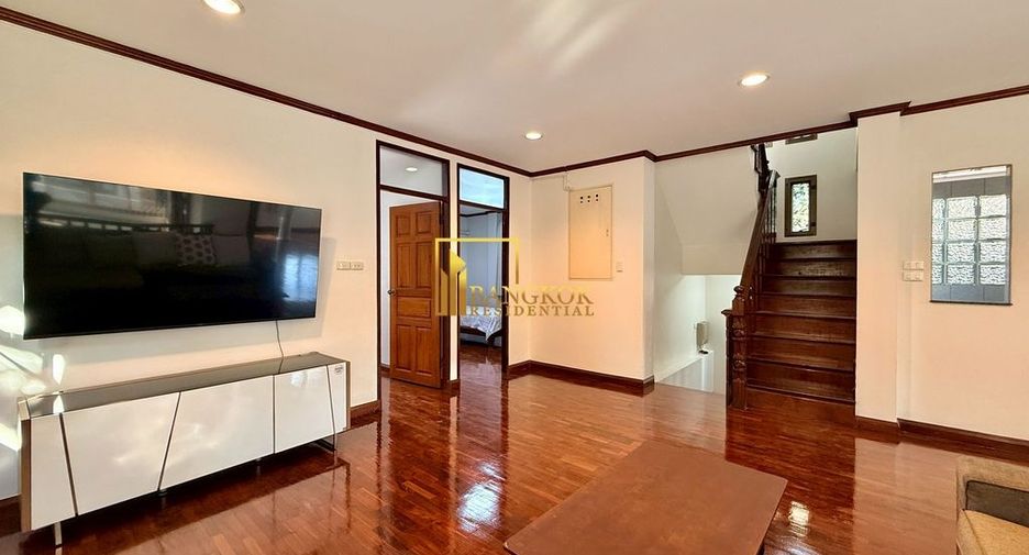 For rent 5 bedrooms house in Khlong Toei, Bangkok